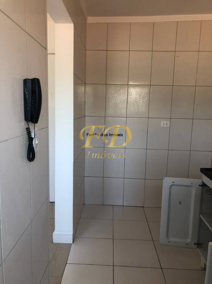 Apartamento à venda com 2 quartos, 40m² - Foto 11