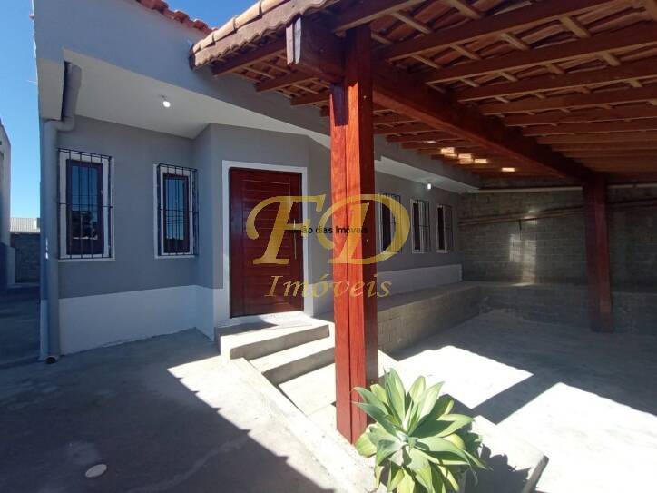 Casa à venda com 2 quartos, 120m² - Foto 1