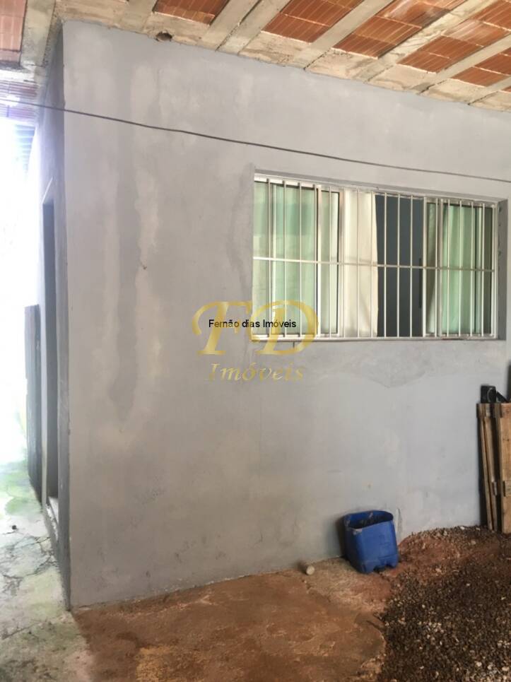 Casa à venda com 1 quarto, 90m² - Foto 1