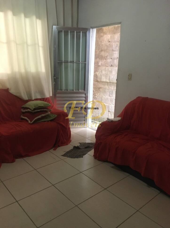 Casa à venda com 1 quarto, 90m² - Foto 3