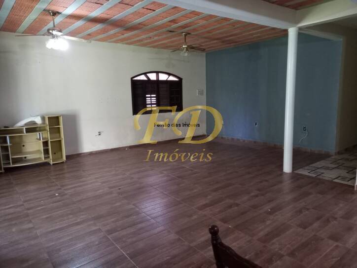 Fazenda à venda com 3 quartos, 220m² - Foto 3