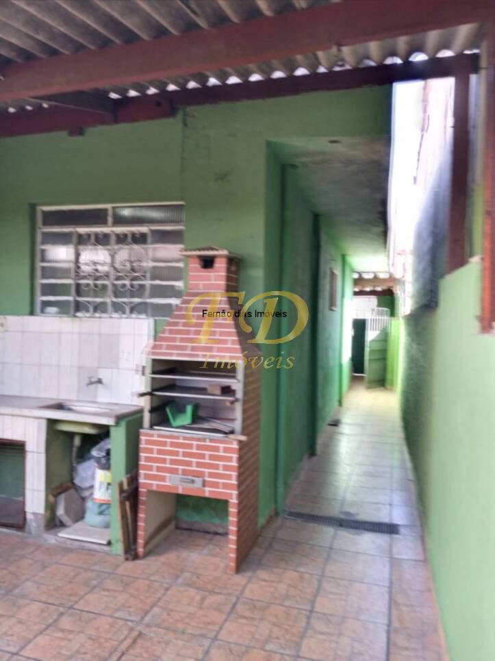 Casa à venda com 4 quartos, 100m² - Foto 16